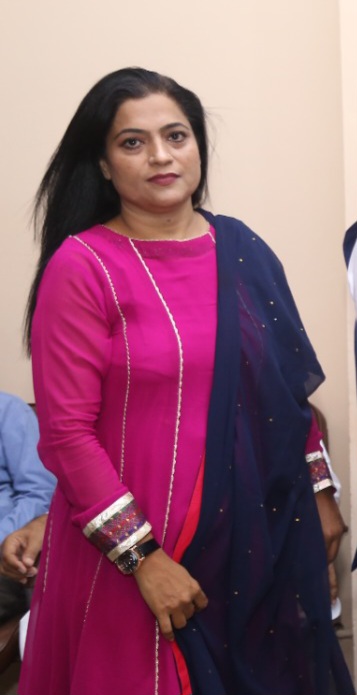 Yasmeen Khan